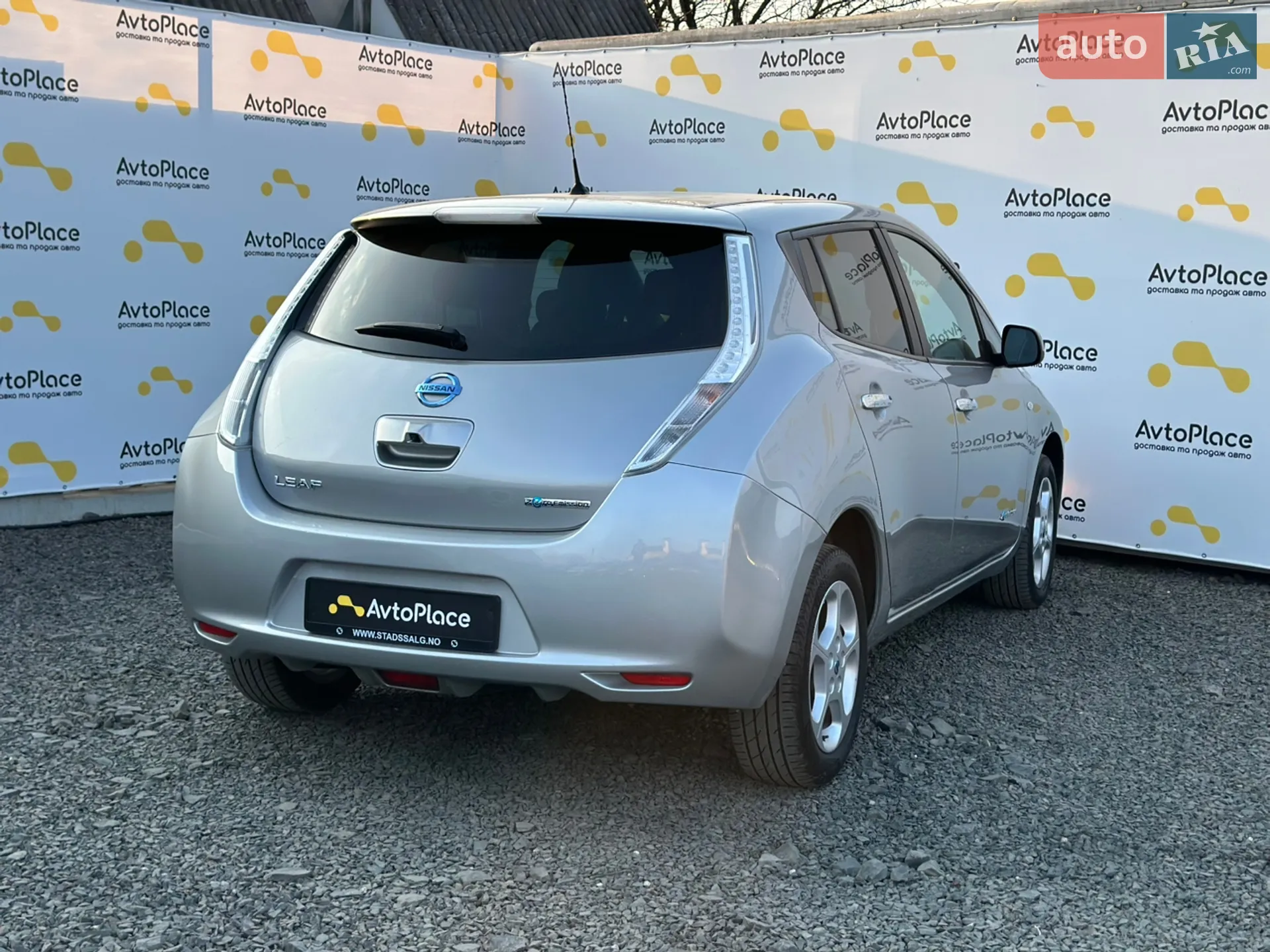 2017 Nissan Leaf - мініатюра 10