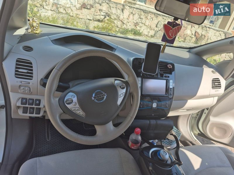 Хэтчбек Nissan Leaf 2013 в Ивано-Франковске фото 14 Хэтчбек Nissan Leaf 2013 в Ивано-Франковске