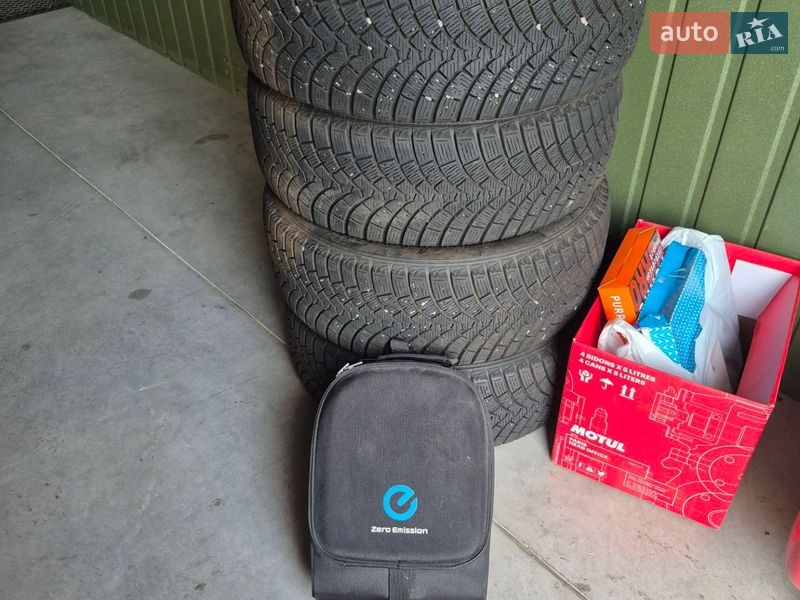 Хэтчбек Nissan Leaf 2013 в Ивано-Франковске фото 17 Хэтчбек Nissan Leaf 2013 в Ивано-Франковске