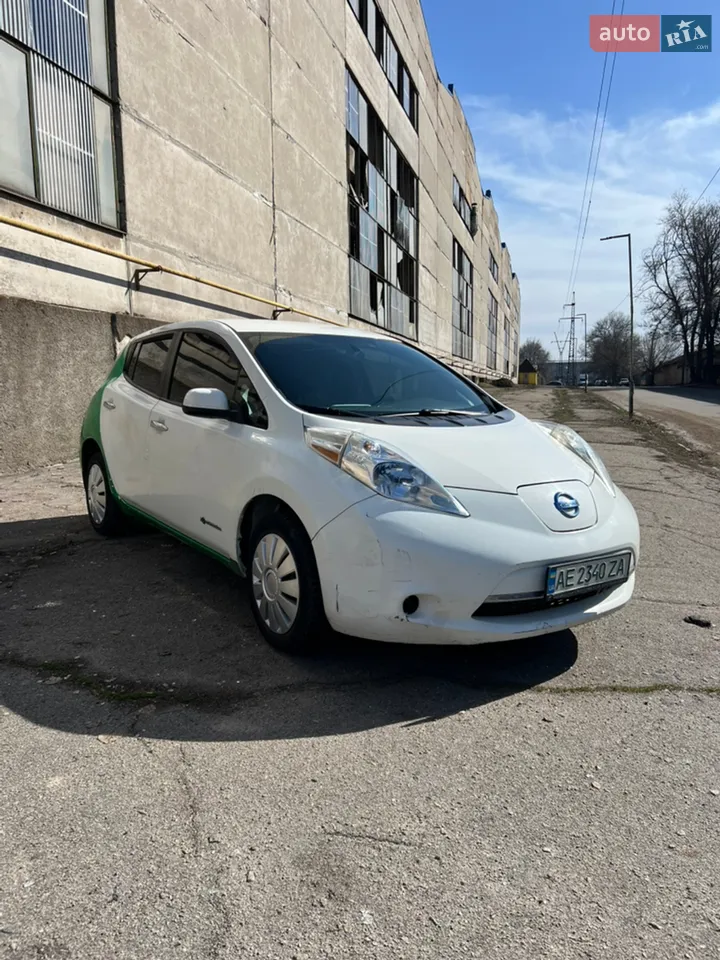 2016 Nissan Leaf - мініатюра 12