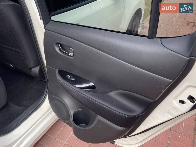 Хэтчбек Nissan Leaf 2021 в Киеве