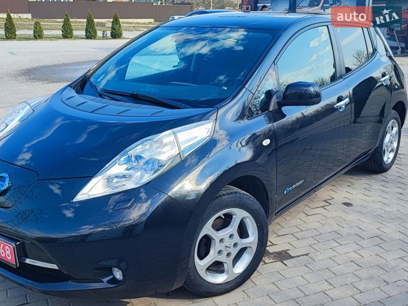 Хэтчбек Nissan Leaf 2013 в Каменец-Подольском