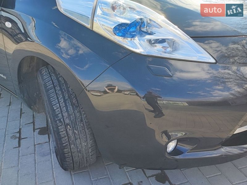 Хэтчбек Nissan Leaf 2013 в Каменец-Подольском
