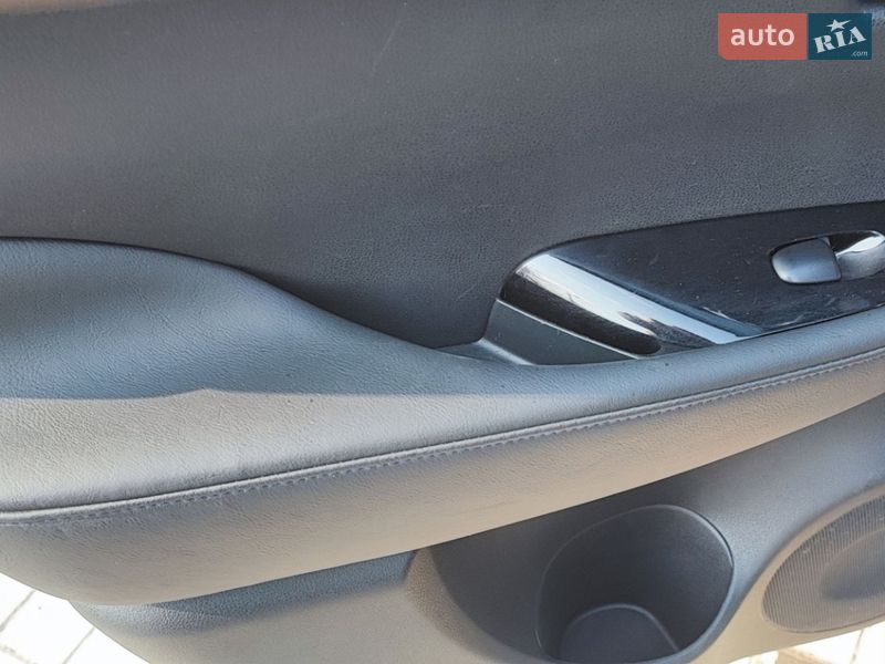 Хэтчбек Nissan Leaf 2013 в Каменец-Подольском