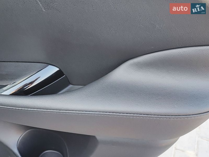 Хэтчбек Nissan Leaf 2013 в Каменец-Подольском