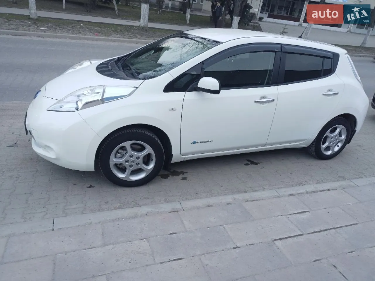 2015 Nissan Leaf - мініатюра 14