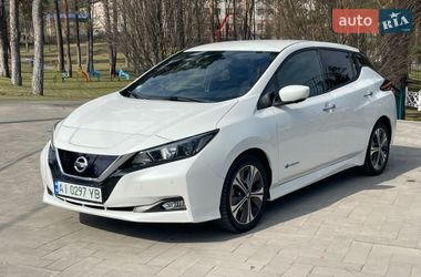 Хэтчбек Nissan Leaf 2019 в Киеве