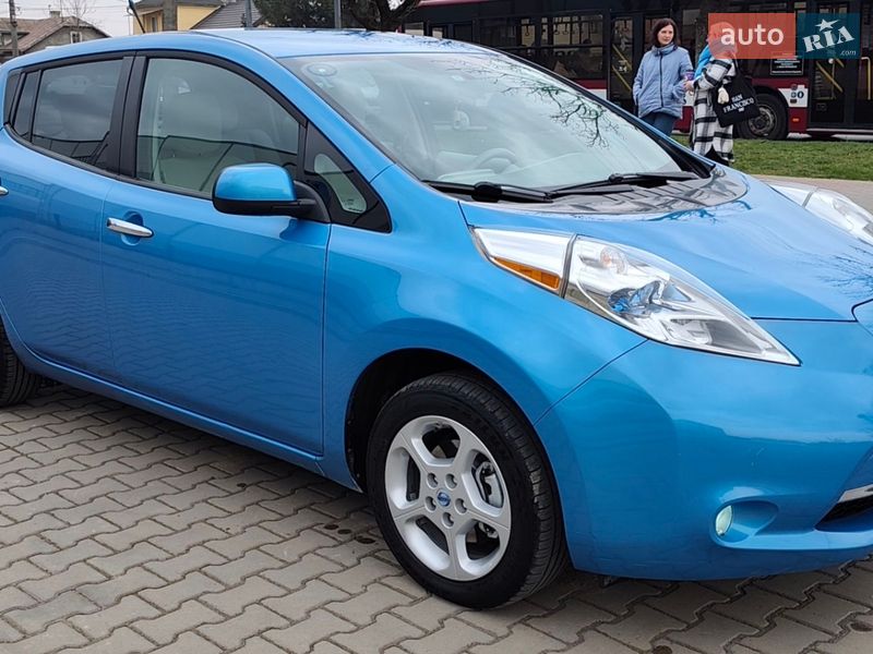 Хэтчбек Nissan Leaf 2013 в Ивано-Франковске