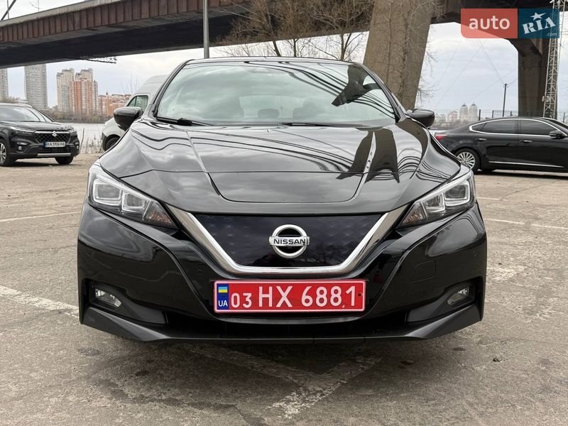 Хэтчбек Nissan Leaf 2018 в Киеве