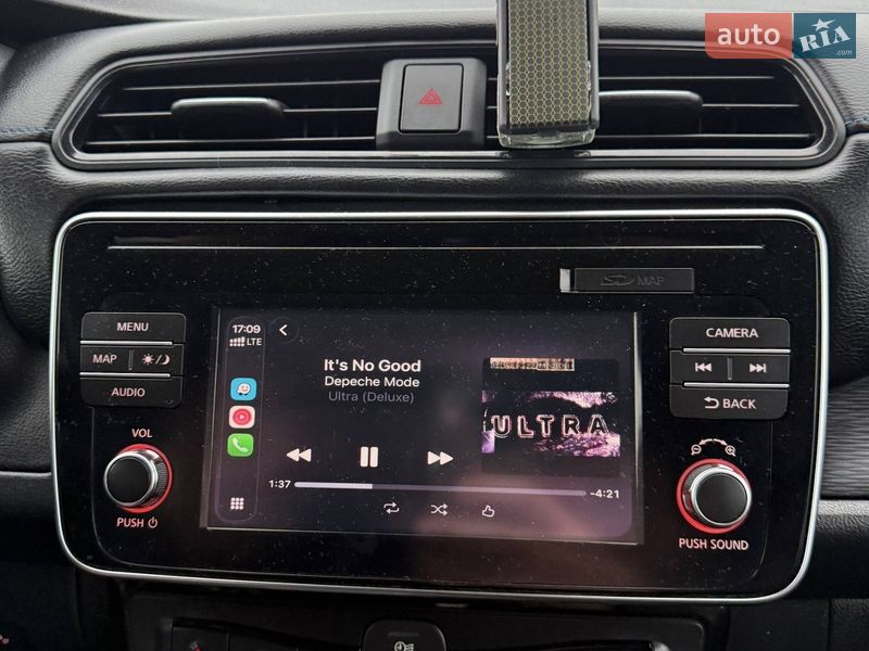 Хэтчбек Nissan Leaf 2018 в Киеве