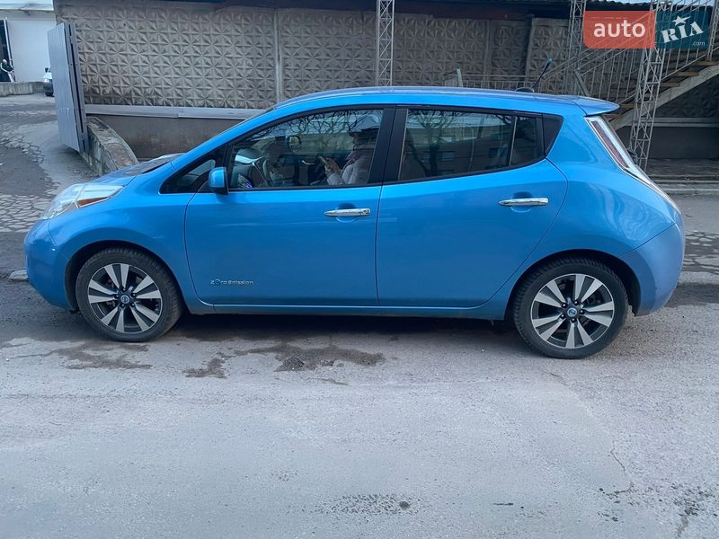 Хетчбек Nissan Leaf 2013 в Вінниці