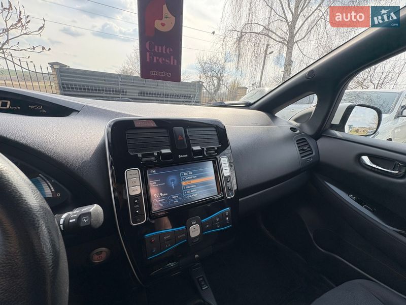 Хэтчбек Nissan Leaf 2014 в Луцке