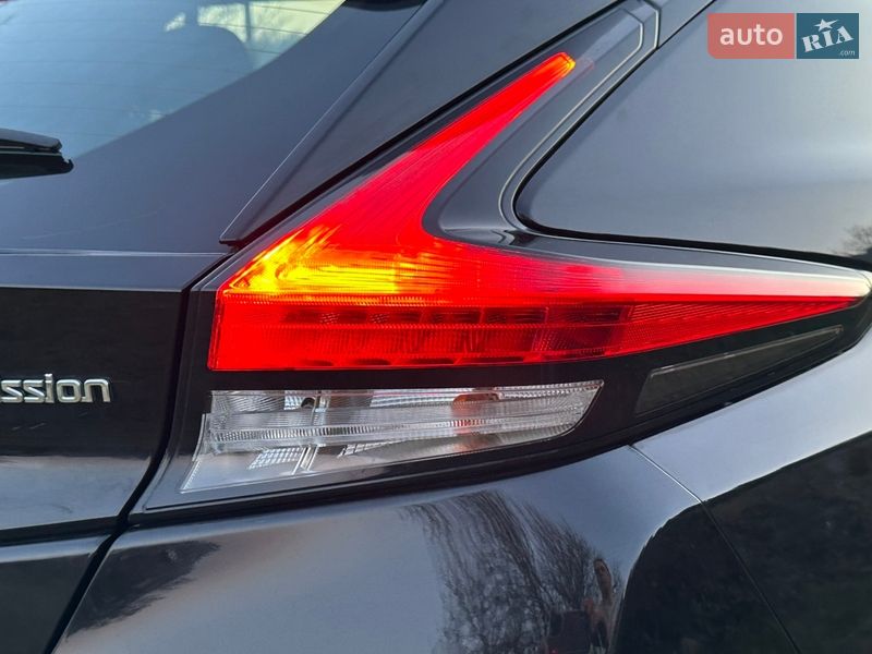 Хэтчбек Nissan Leaf 2018 в Днепре фото 40 Хэтчбек Nissan Leaf 2018 в Днепре