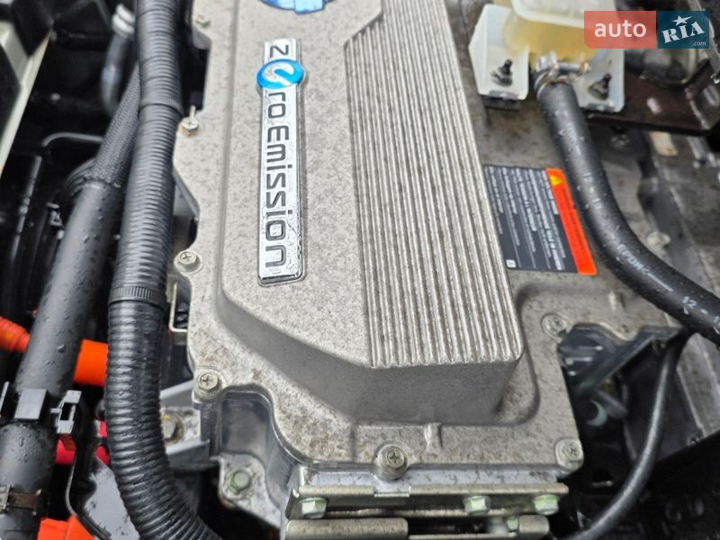 Хэтчбек Nissan Leaf 2011 в Подольске