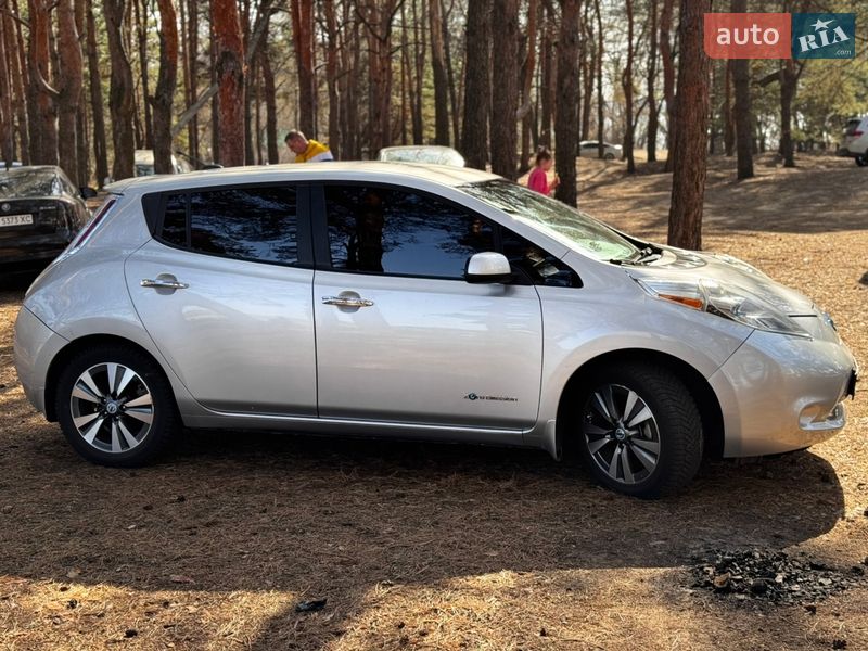 Хэтчбек Nissan Leaf 2013 в Днепре фото 3 Хэтчбек Nissan Leaf 2013 в Днепре