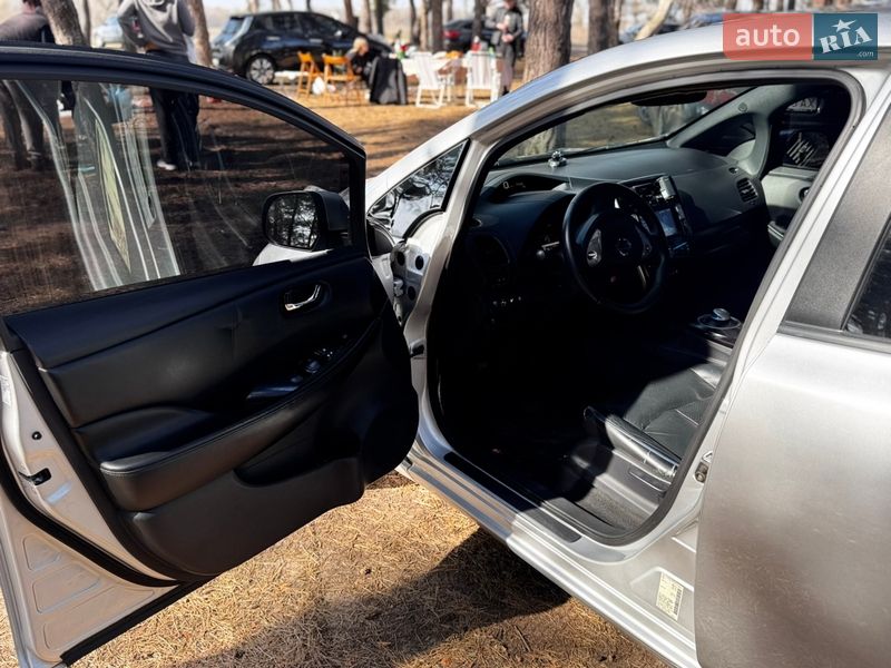 Хэтчбек Nissan Leaf 2013 в Днепре фото 14 Хэтчбек Nissan Leaf 2013 в Днепре