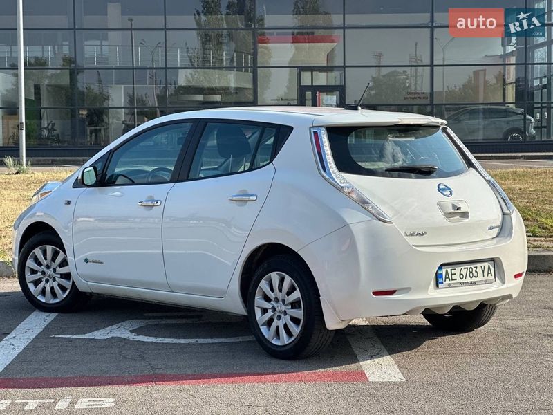 Хэтчбек Nissan Leaf 2015 в Желтых Водах фото 2 Хэтчбек Nissan Leaf 2015 в Желтых Водах