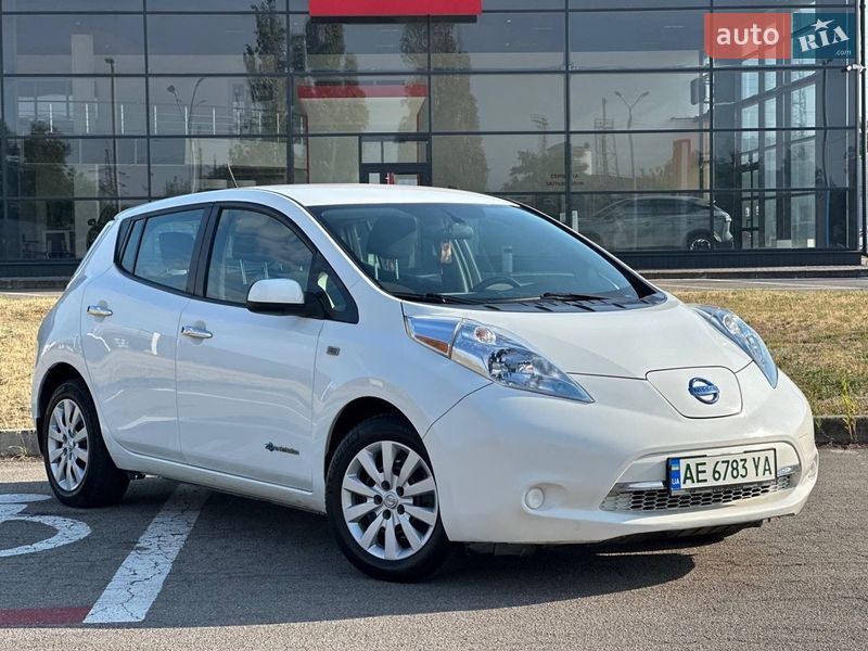 Хэтчбек Nissan Leaf 2015 в Желтых Водах фото 7 Хэтчбек Nissan Leaf 2015 в Желтых Водах