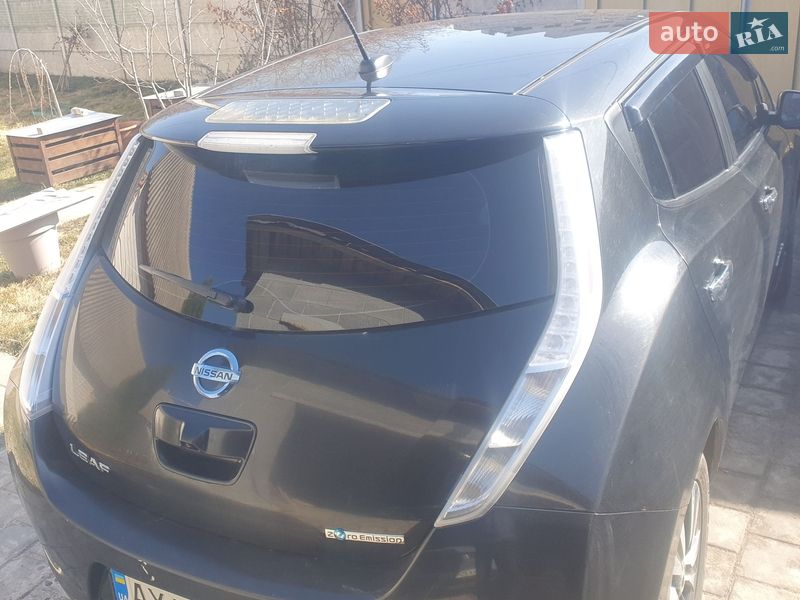 Хетчбек Nissan Leaf 2014 в Харкові