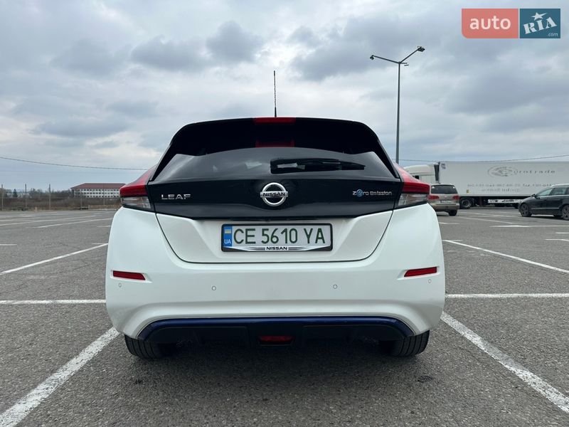 Хэтчбек Nissan Leaf 2018 в Черновцах