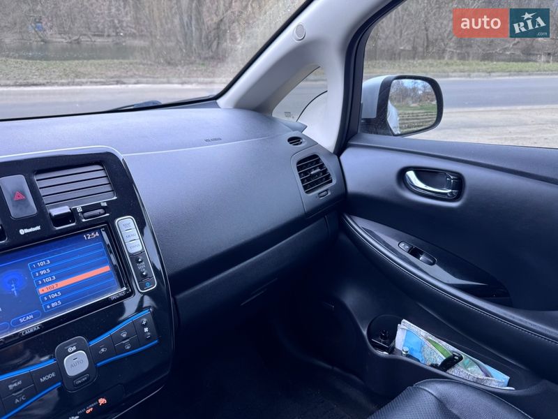 Хэтчбек Nissan Leaf 2015 в Полтаве фото 28 Хэтчбек Nissan Leaf 2015 в Полтаве
