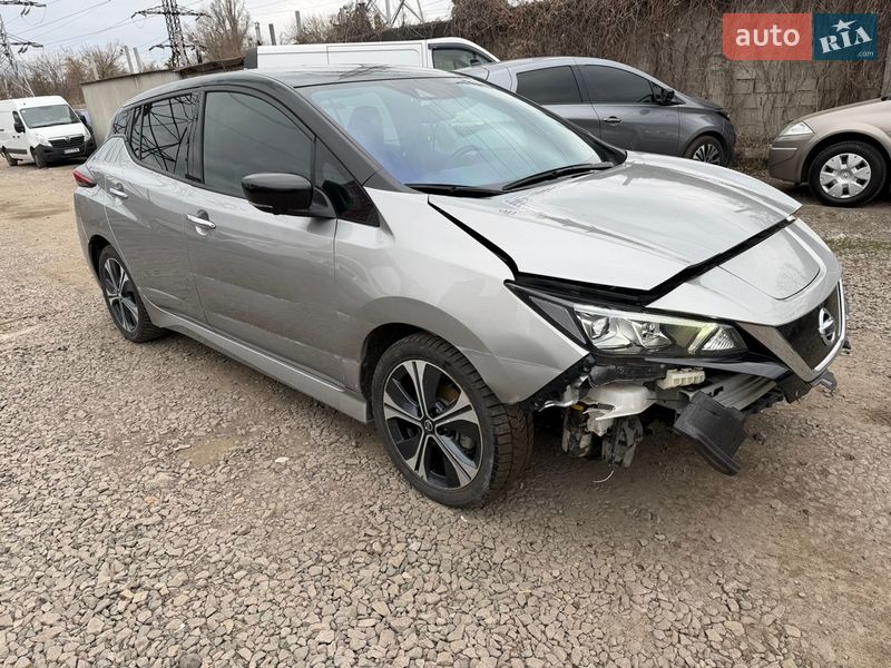 Хэтчбек Nissan Leaf 2020 в Киеве фото 16 Хэтчбек Nissan Leaf 2020 в Киеве