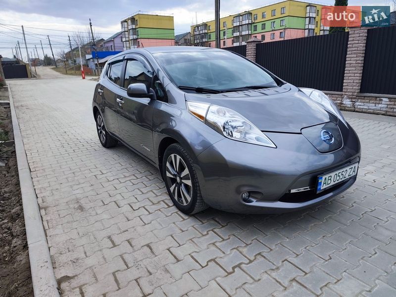 Хэтчбек Nissan Leaf 2014 в Виннице