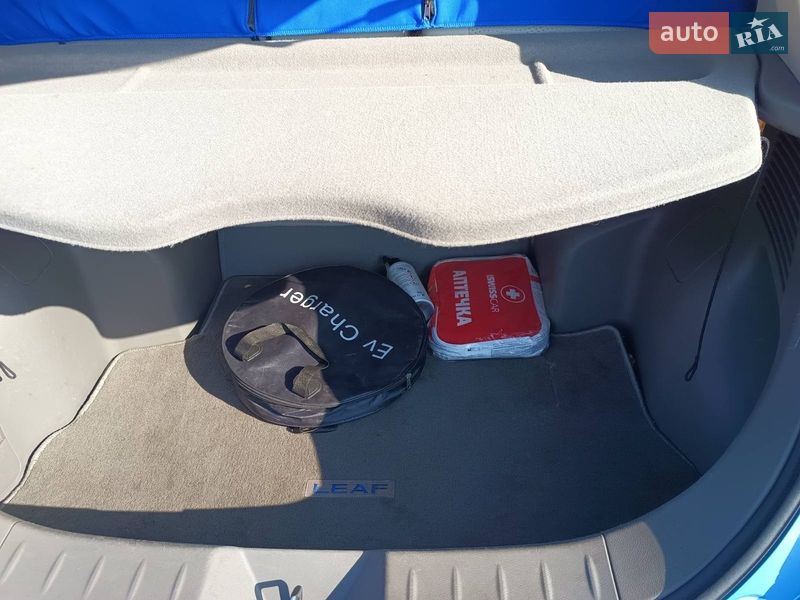 Хэтчбек Nissan Leaf 2013 в Киеве фото 2 Хэтчбек Nissan Leaf 2013 в Киеве