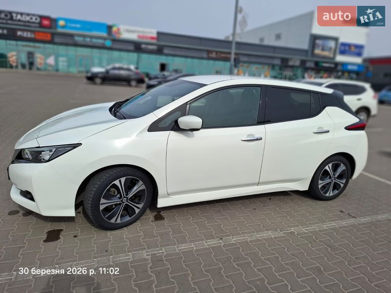 Хэтчбек Nissan Leaf 2020 в Софиевской Борщаговке фото 5 Хэтчбек Nissan Leaf 2020 в Софиевской Борщаговке