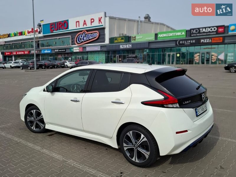 Хэтчбек Nissan Leaf 2020 в Софиевской Борщаговке фото 11 Хэтчбек Nissan Leaf 2020 в Софиевской Борщаговке