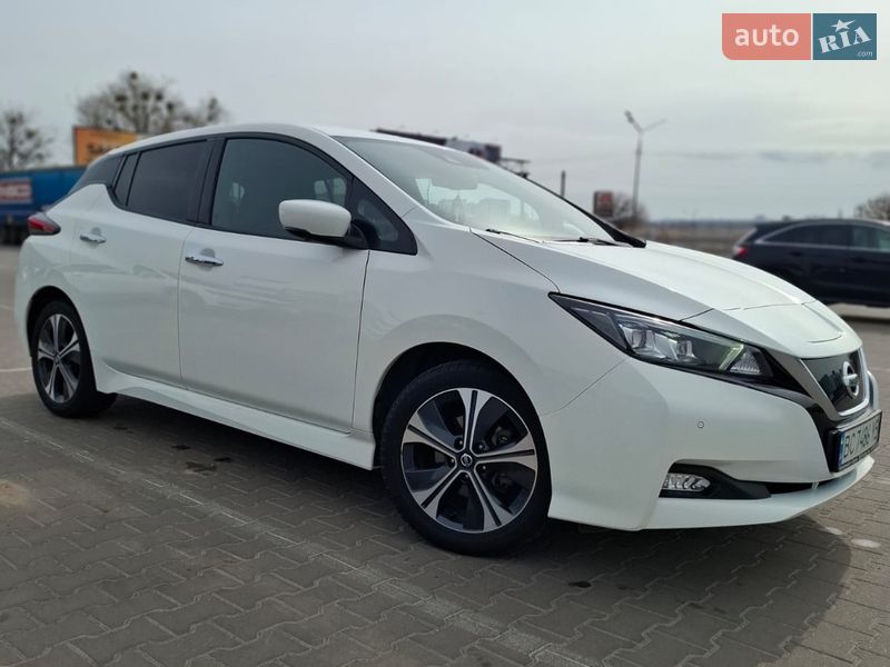 Хэтчбек Nissan Leaf 2020 в Софиевской Борщаговке фото 2 Хэтчбек Nissan Leaf 2020 в Софиевской Борщаговке