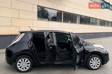 Хэтчбек Nissan Leaf 2015 в Киеве