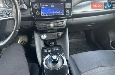 Хэтчбек Nissan Leaf 2018 в Сокале