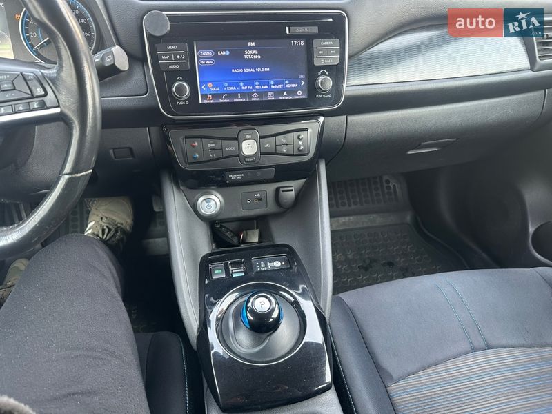 Хэтчбек Nissan Leaf 2018 в Сокале