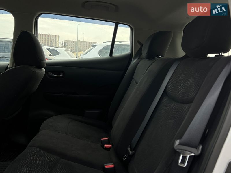 Хэтчбек Nissan Leaf 2016 в Львове