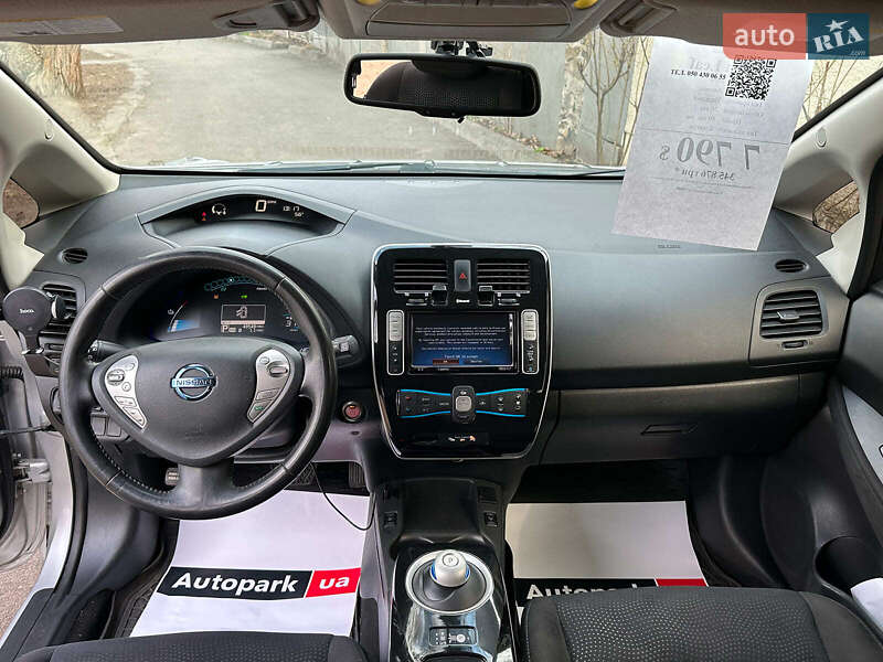 Хетчбек Nissan Leaf 2016 в Києві