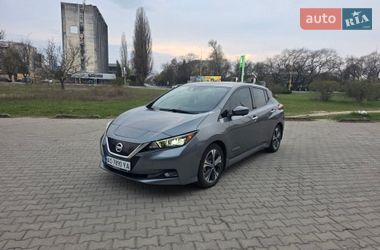 Хетчбек Nissan Leaf 2018 в Ужгороді