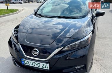 Хетчбек Nissan Leaf 2018 в Полонному