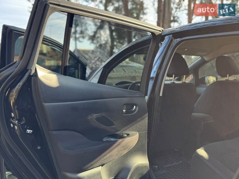 Хетчбек Nissan Leaf 2016 в Житомирі