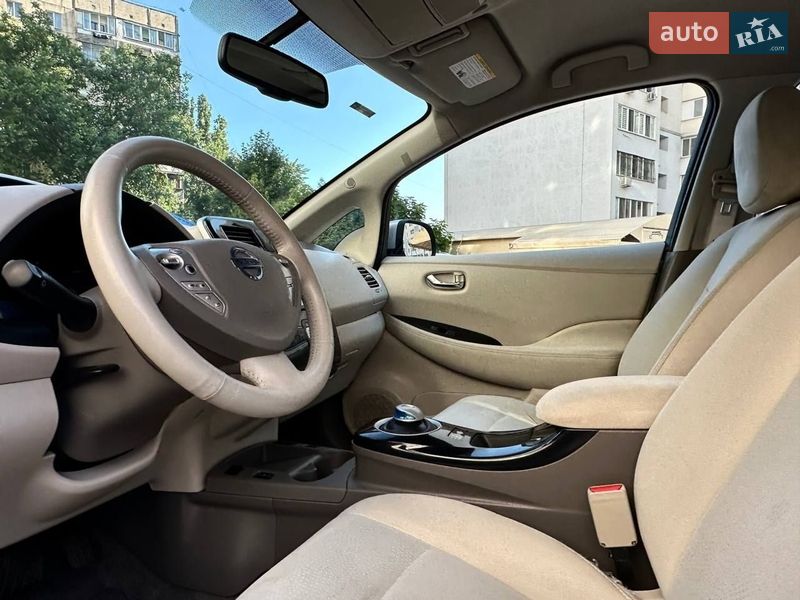 Хэтчбек Nissan Leaf 2014 в Одессе