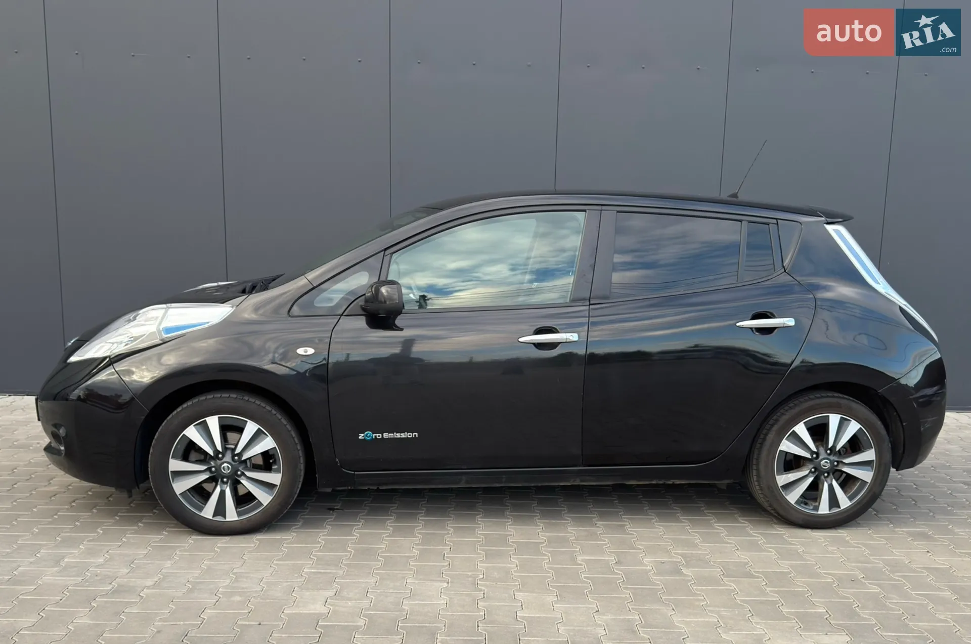 2017 Nissan Leaf - мініатюра 3