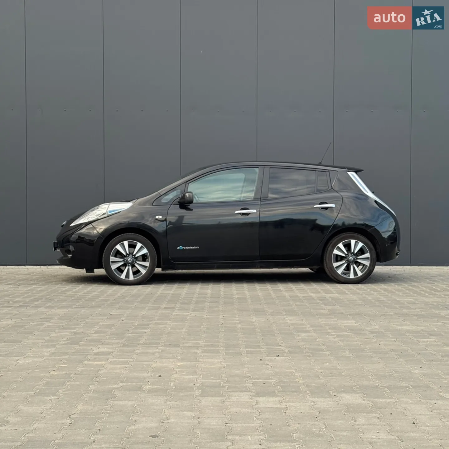 2017 Nissan Leaf - мініатюра 4