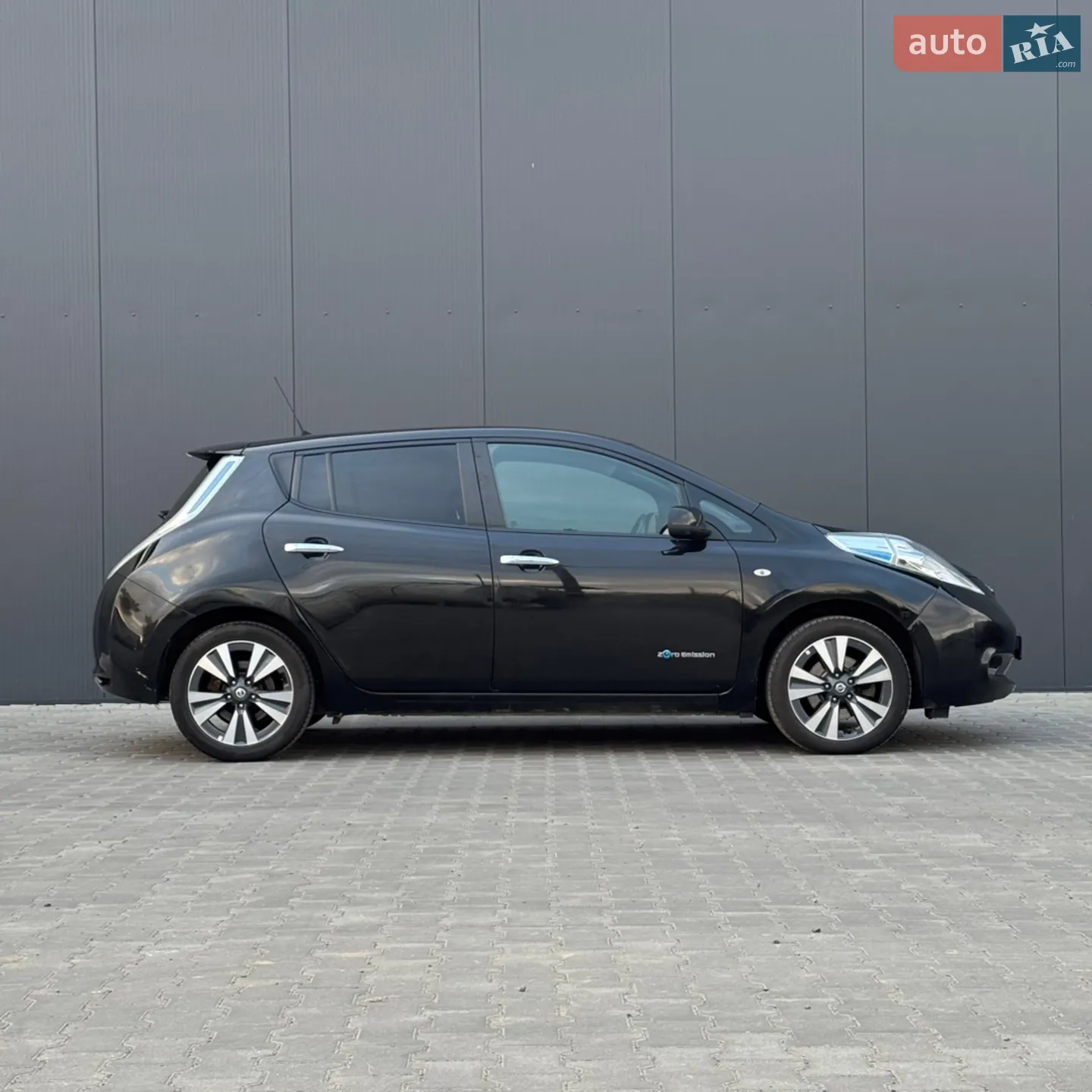 2017 Nissan Leaf - мініатюра 12