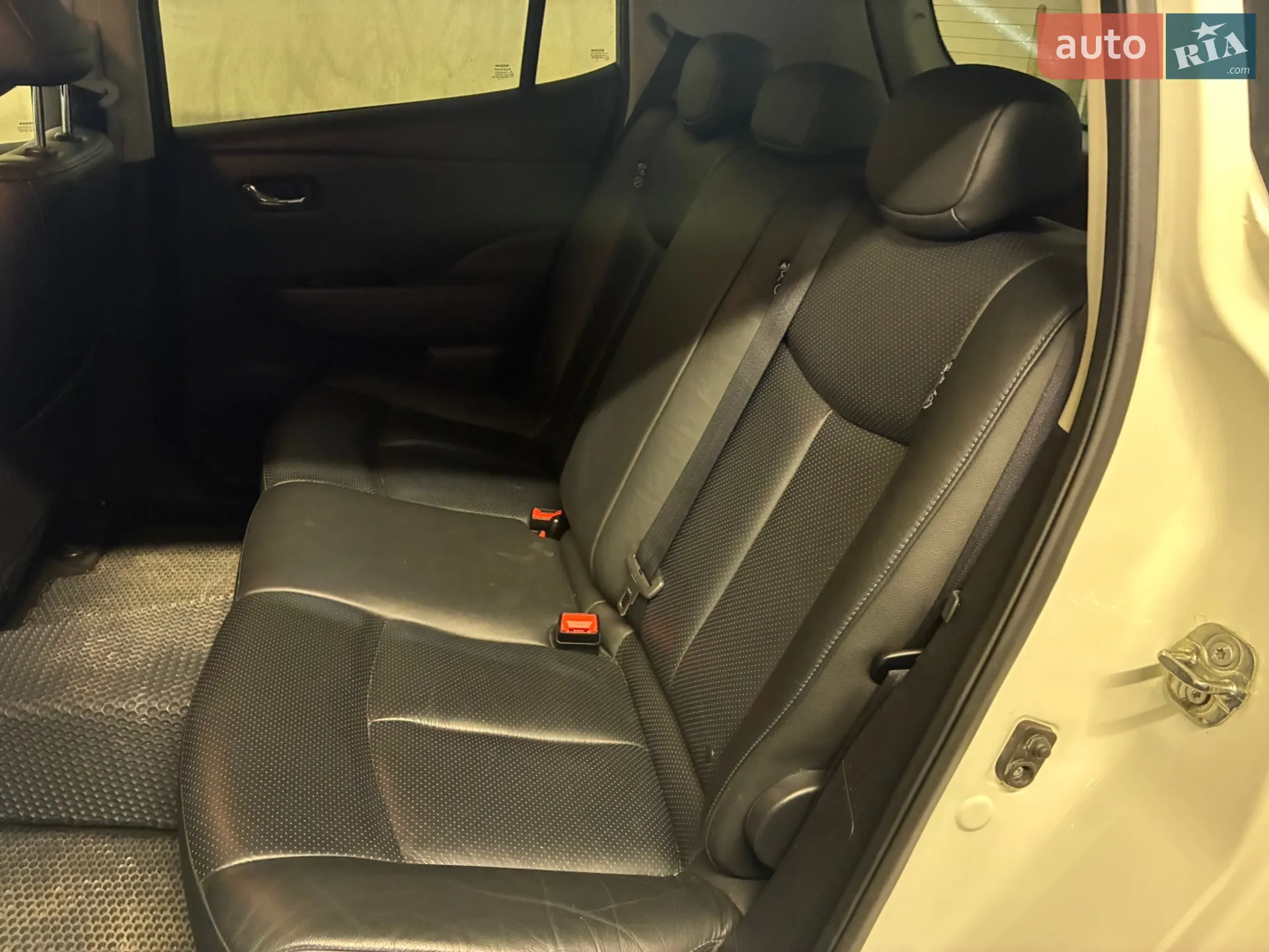 2017 Nissan Leaf - мініатюра 31