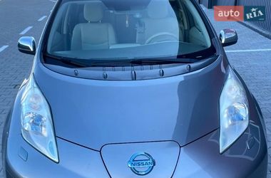Хэтчбек Nissan Leaf 2013 в Дубно