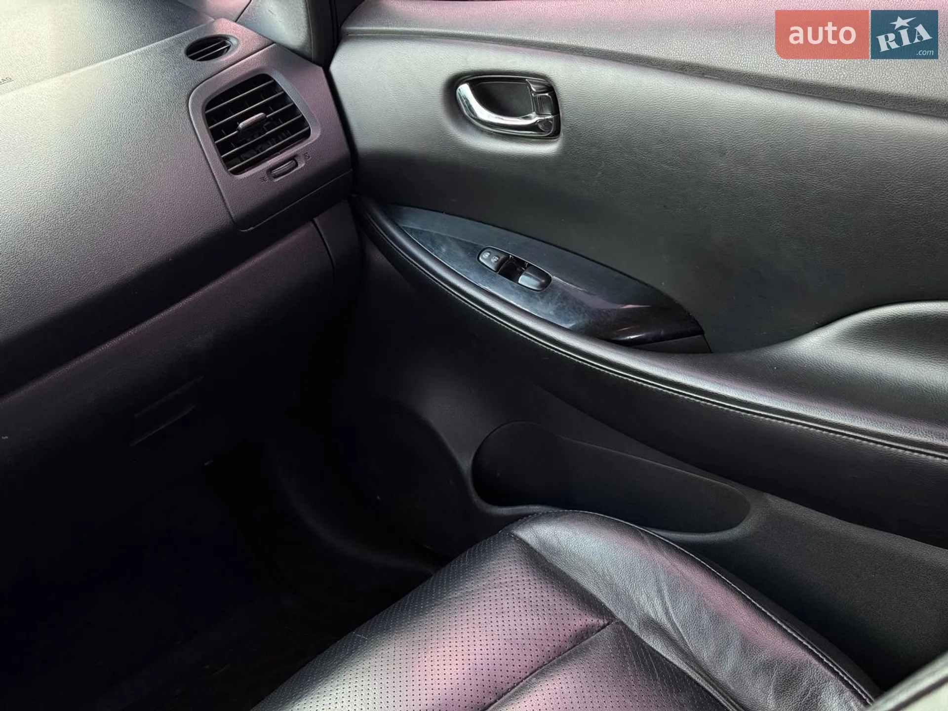 2013 Nissan Leaf - мініатюра 44