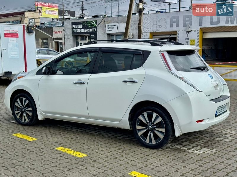 Хэтчбек Nissan Leaf 2016 в Черновцах