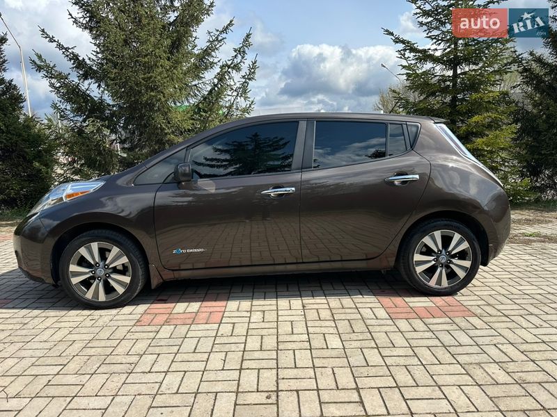 Хетчбек Nissan Leaf 2015 в Запоріжжі фото 7 Хетчбек Nissan Leaf 2015 в Запоріжжі