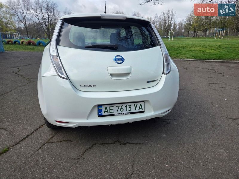 Хетчбек Nissan Leaf 2016 в Дніпрі фото 8 Хетчбек Nissan Leaf 2016 в Дніпрі
