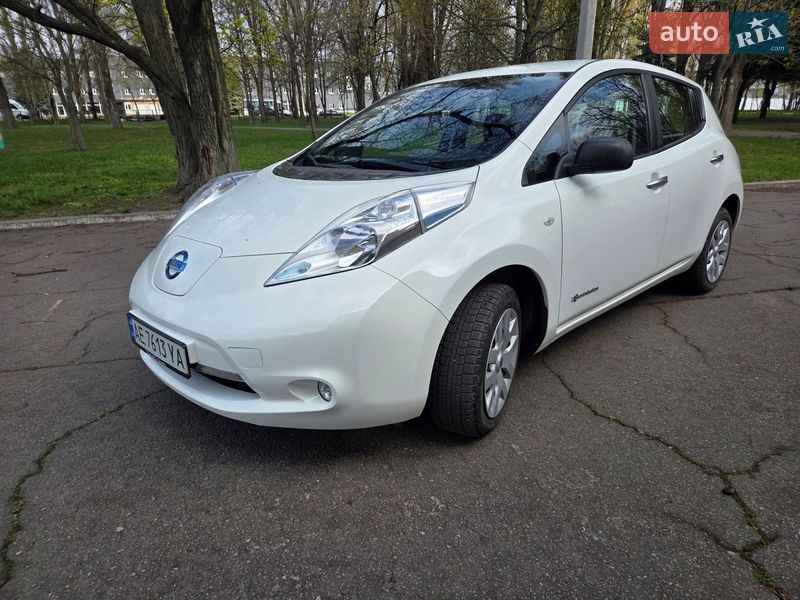 Хетчбек Nissan Leaf 2016 в Дніпрі фото 6 Хетчбек Nissan Leaf 2016 в Дніпрі